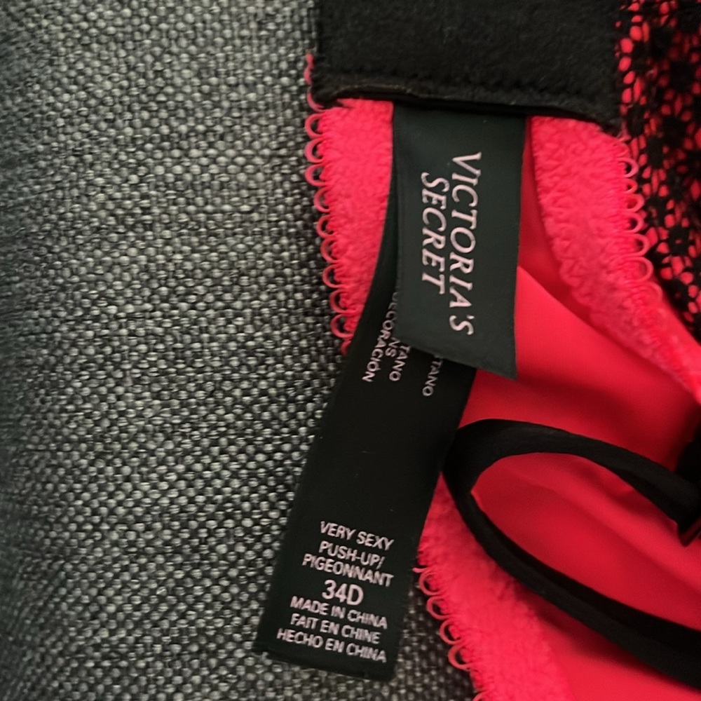 Victoria’s Secret Very Sexy push up bra - Picture 4 of 6